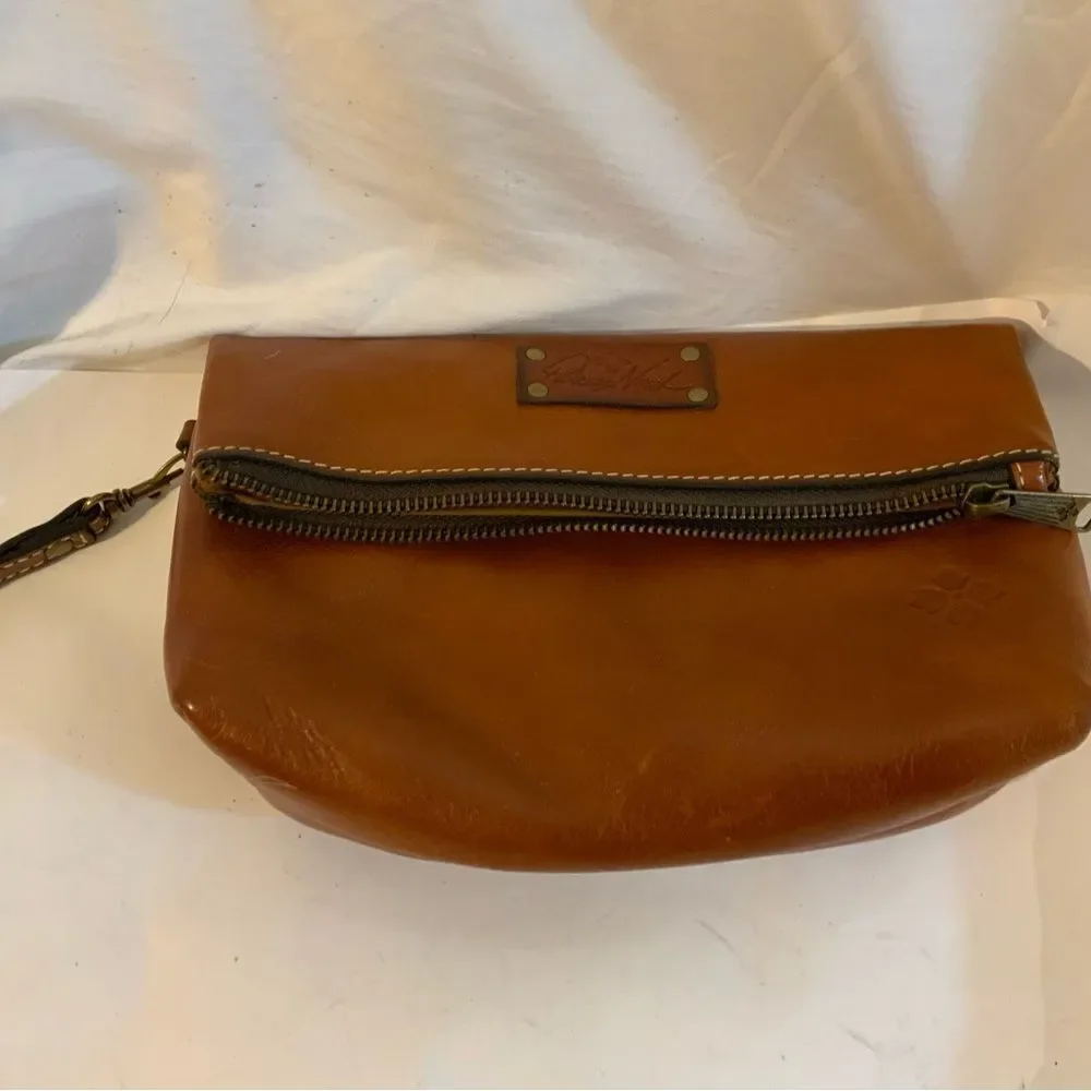 New PATRICIA NASH Fold Over Leather Wristlet Clutch Purse VALERIE TAN 9 1/2 x 5